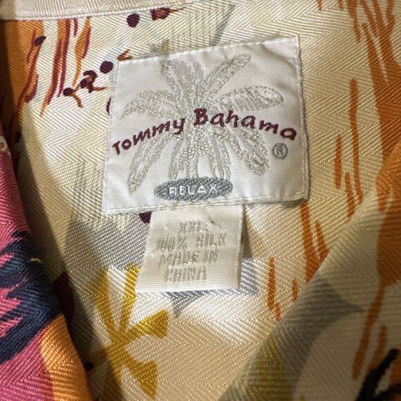 Tommy Bahama Shirt Mens 2XL Multicolor Silk Button Up Hawaiian Surfers Ukuleles - Picture 3 of 11